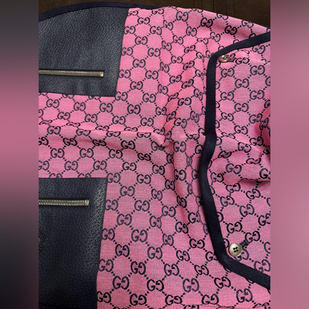 New Authentic Gucci Pink GG Logo Dog Trench Coat - Picture 5 of 16
